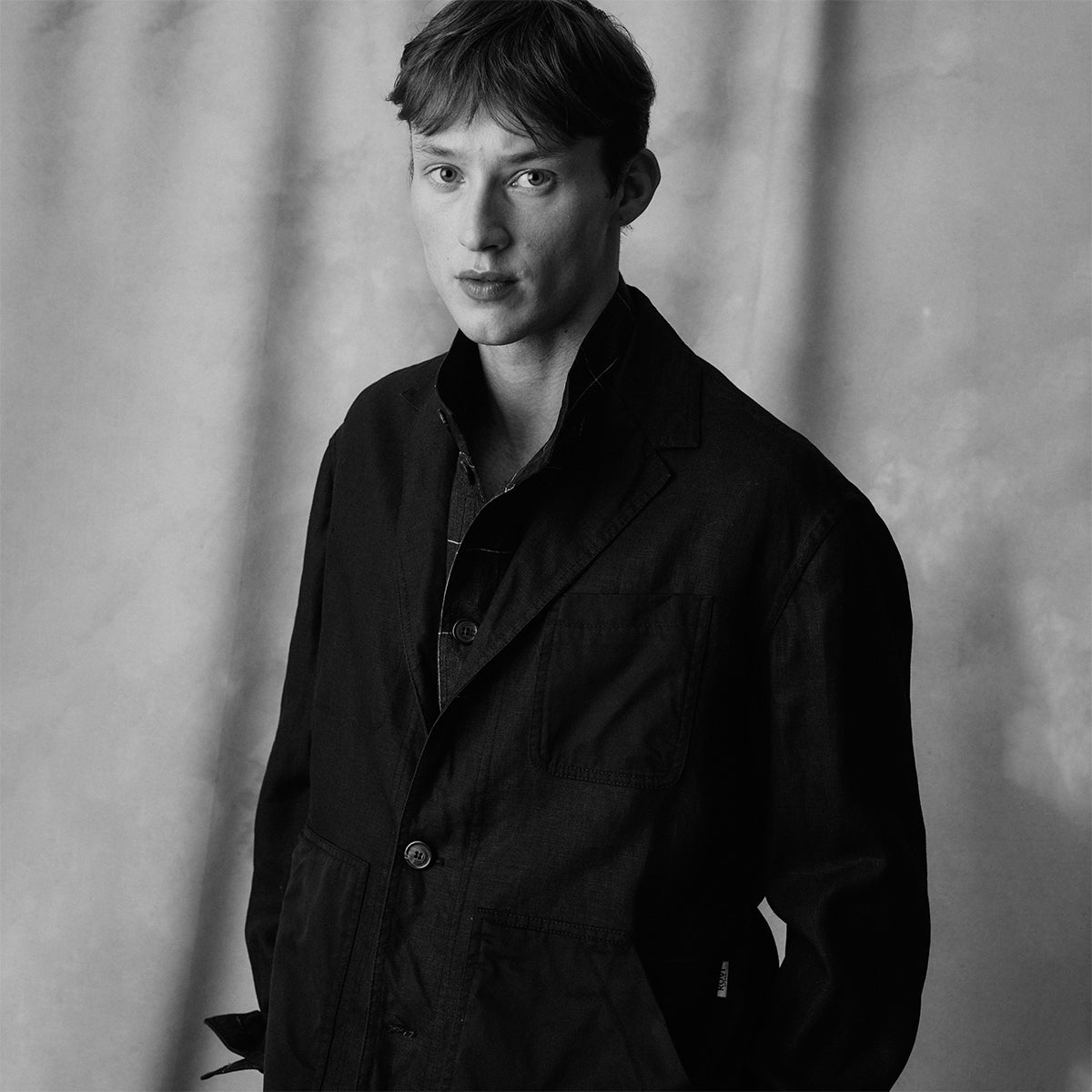 Garden Blazer in Dark Navy Linen with Checked Linen Anorak