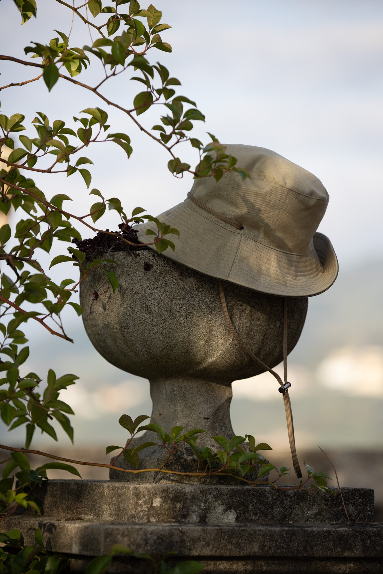 Bucket Hat in Sand Cotton Twill