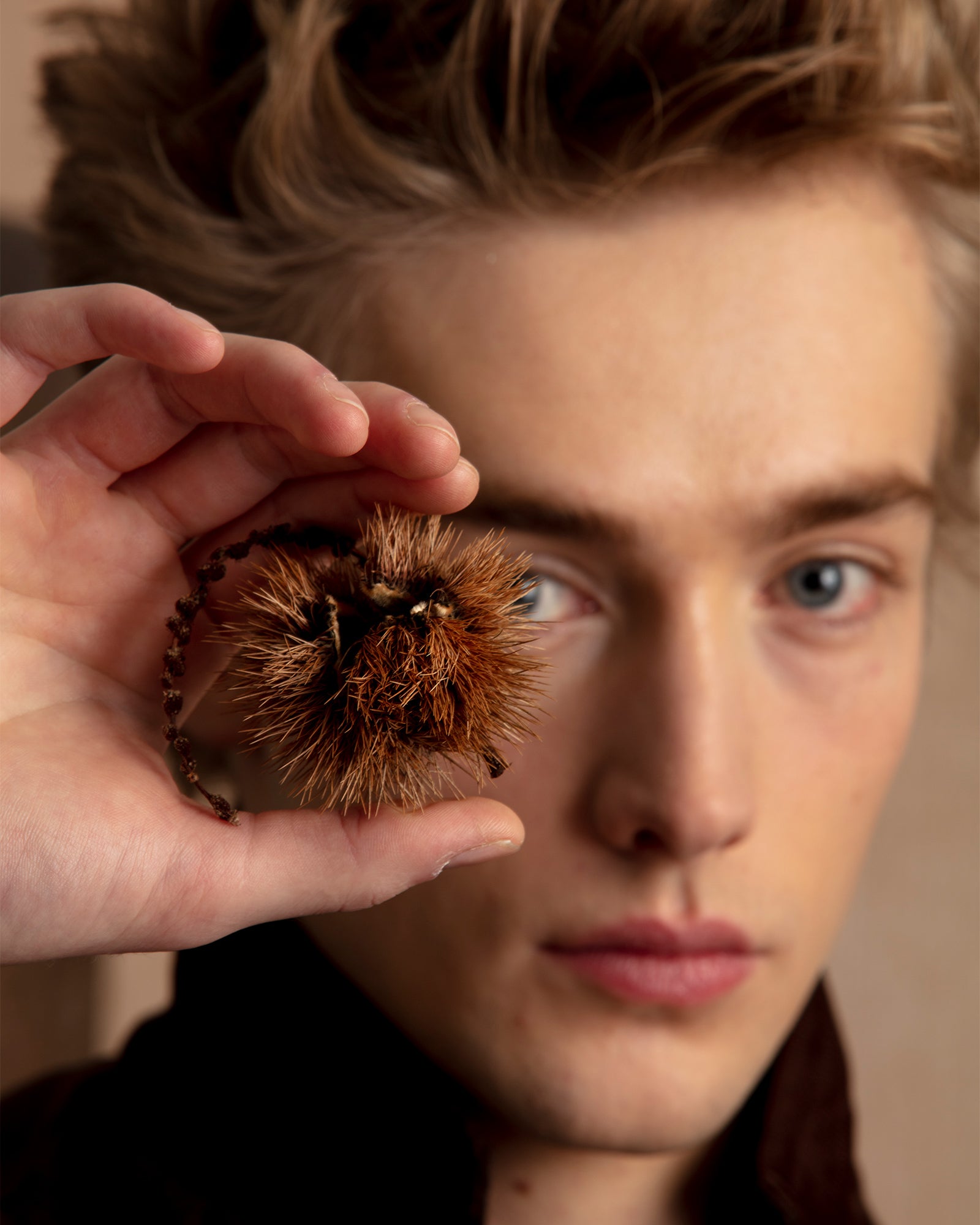 Rovi Lucca FW25 Castagneto collection, inspired by Lucca’s chestnut groves, reflecting rustic charm and natural landscapes.